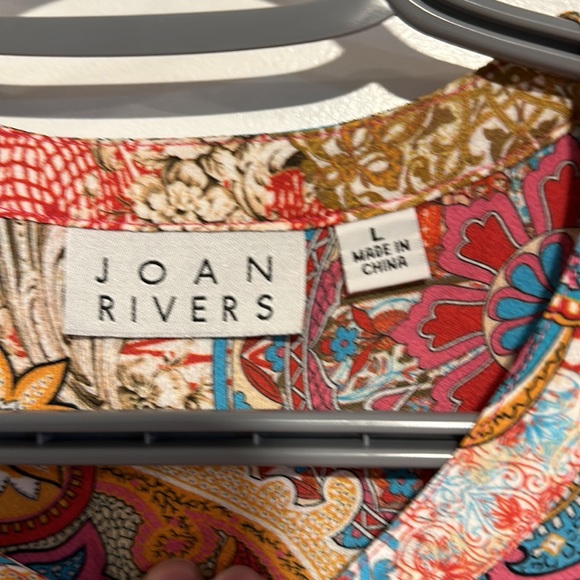 NWT- Joan Rivers, Classics Collection, Printed Textured Blouse, Long Sleeves - Picture 5 of 9